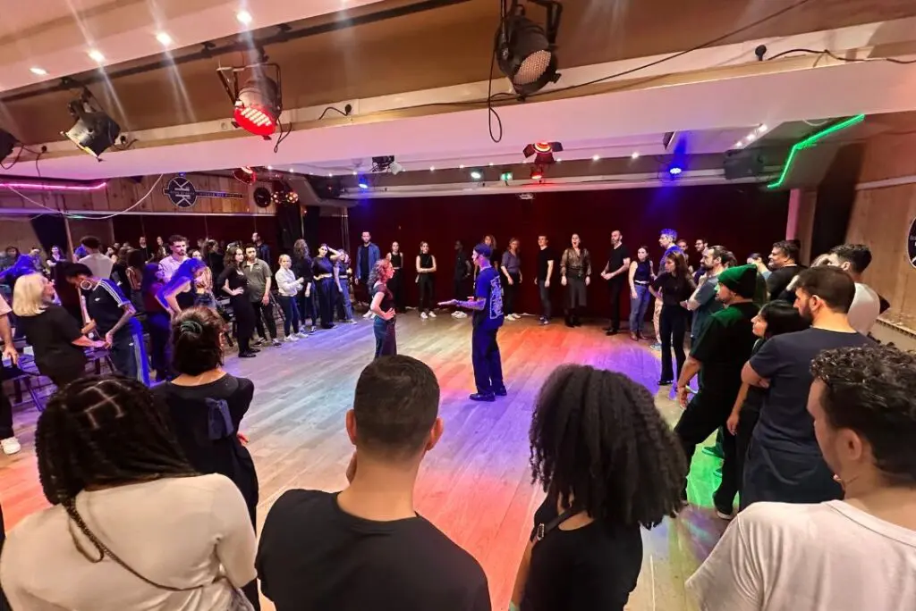 Soirée de danse à Paris